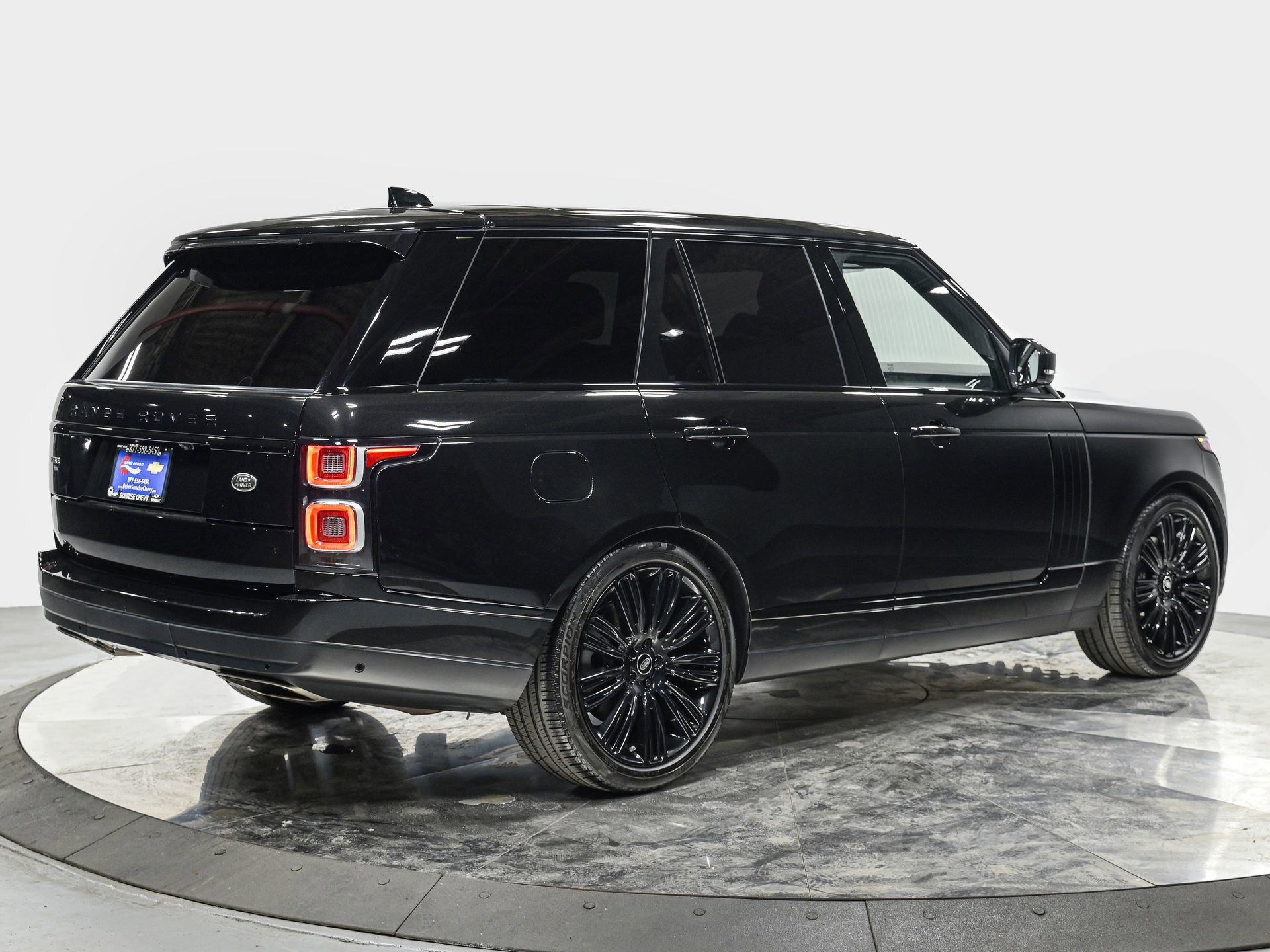 Used 2022 Land Rover Range Rover P525 Westminster Edition image 8