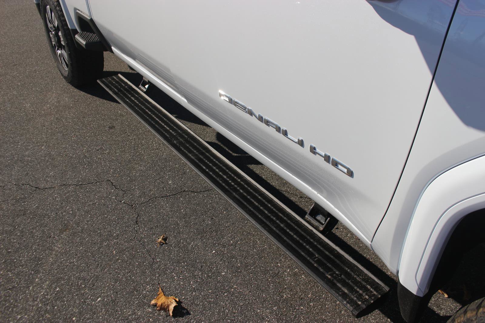 New 2026 GMC Sierra 2500 Denali w/ Denali Reserve Package image 12