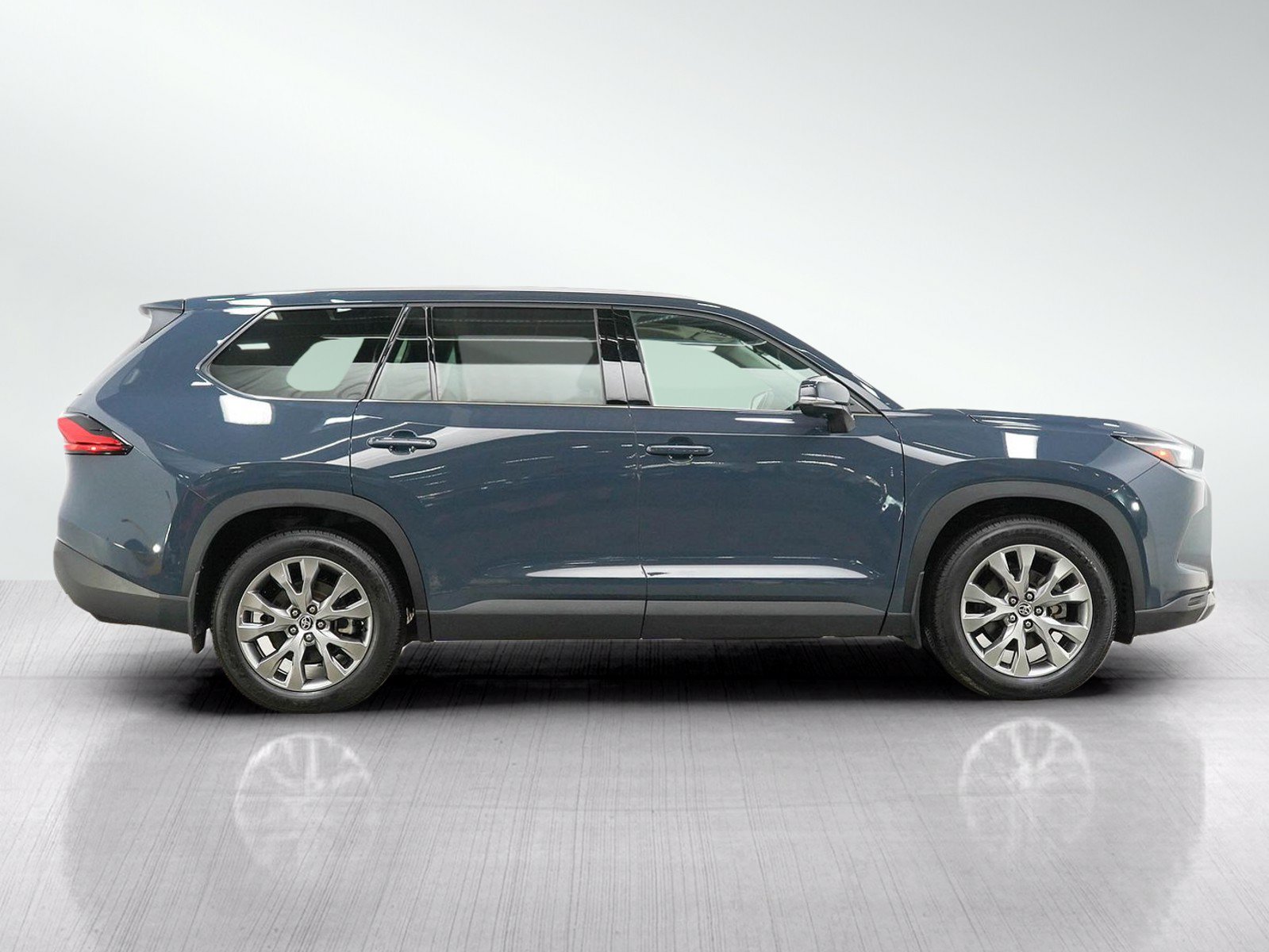 Used 2024 Toyota Grand Highlander AWD Hybrid image 6