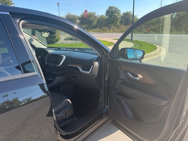 Used 2020 GMC Terrain SLE FWD image 17