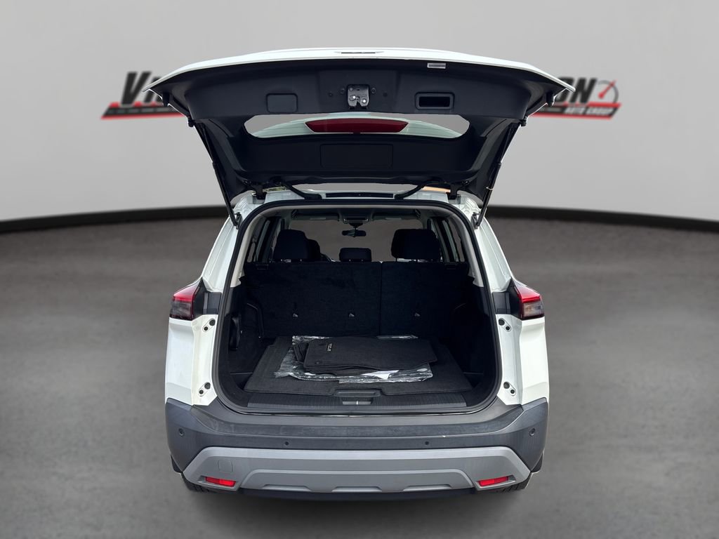Used 2023 Nissan Rogue S AWD/4WD image 11