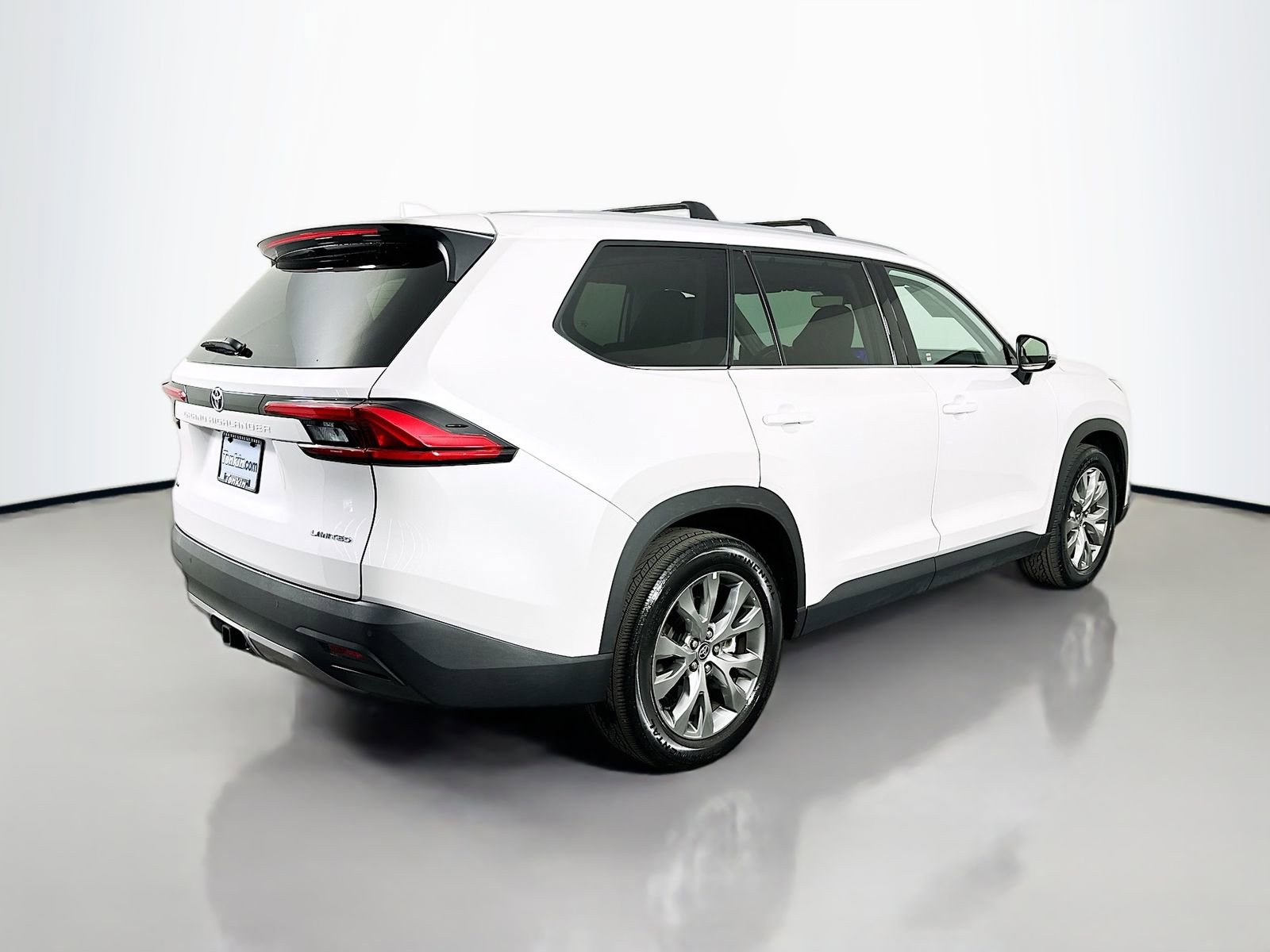 Certified 2024 Toyota Grand Highlander AWD image 7
