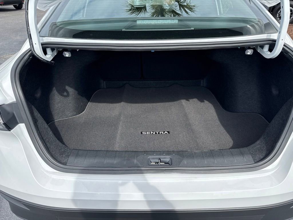 New 2026 Nissan Sentra SV w/ Floor Mat Package FWD image 8