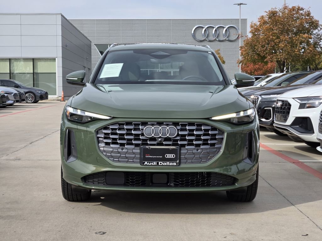 Certified 2025 Audi Q5 Prestige image 3