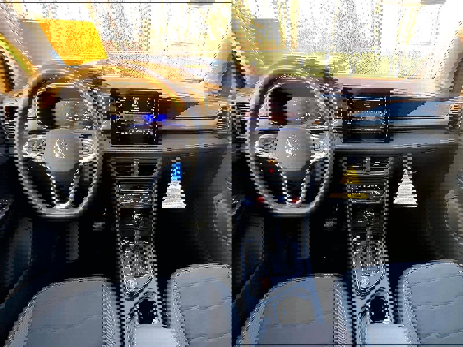 New 2026 Volkswagen Taos SE image 12