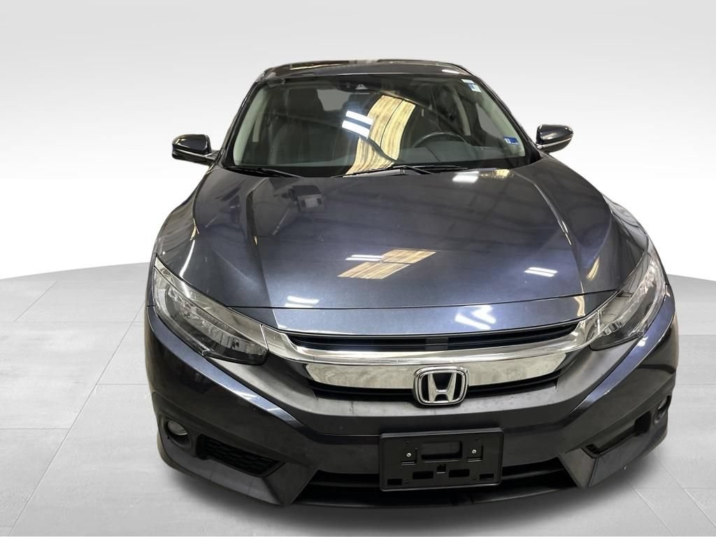 Used 2018 Honda Civic Touring image 8