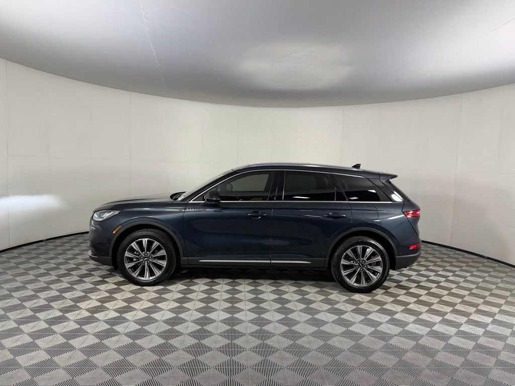Used 2022 Lincoln Corsair Reserve w/ Equipment Group 201A FWD image 10