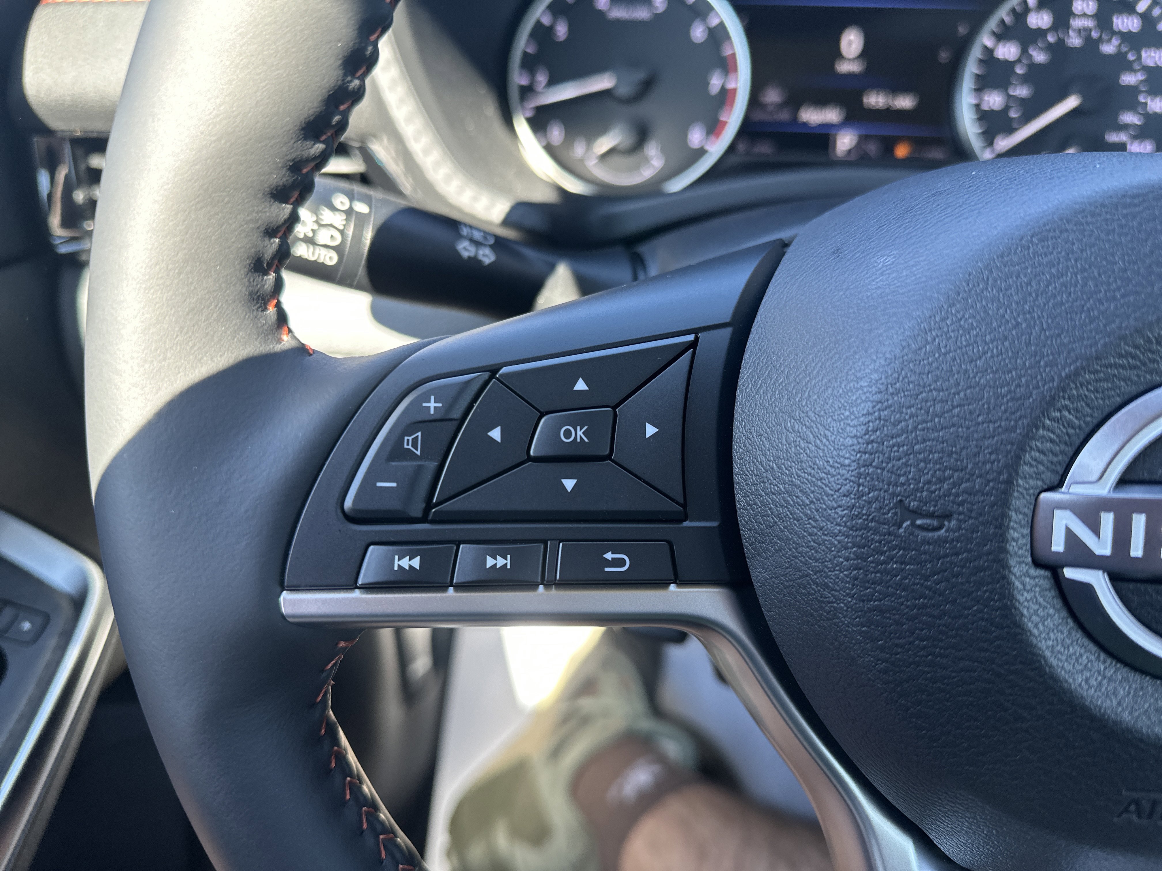 New 2025 Nissan Sentra SR image 18