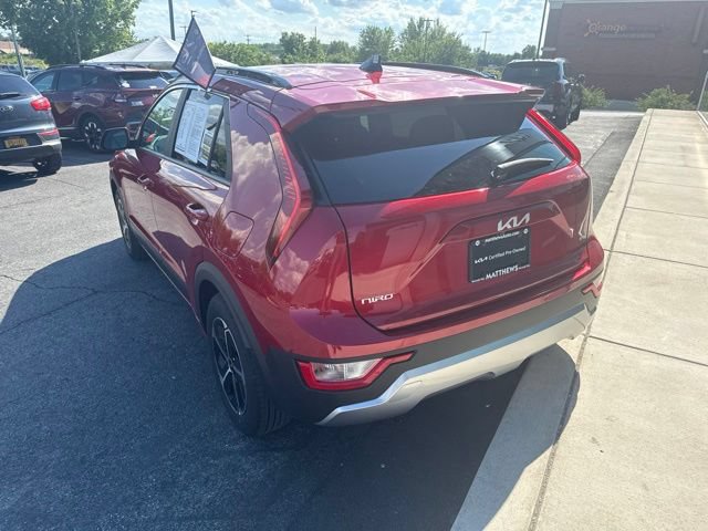 Certified 2025 Kia Niro LX FWD image 4