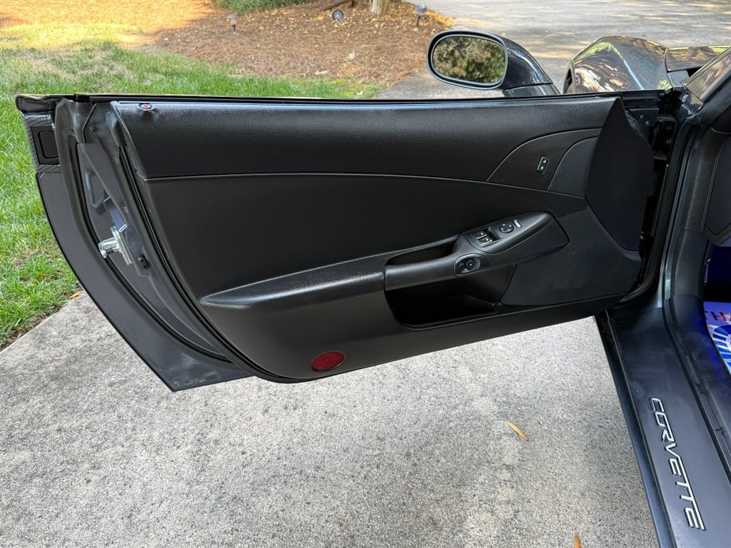 Used 2009 Chevrolet Corvette Coupe RWD image 44