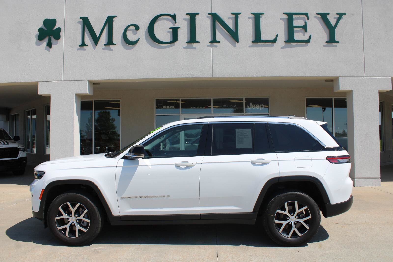 Used 2023 Jeep Grand Cherokee Limited