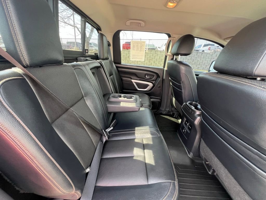 Used 2018 Nissan Titan SL w/ Chrome Package image 25