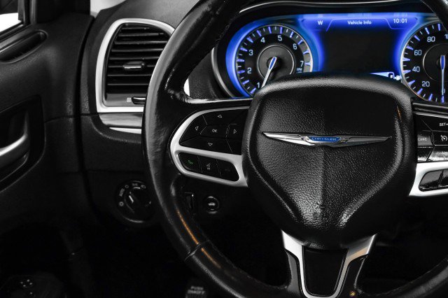Used 2022 Chrysler 300 Touring w/ Sport Appearance Package image 14