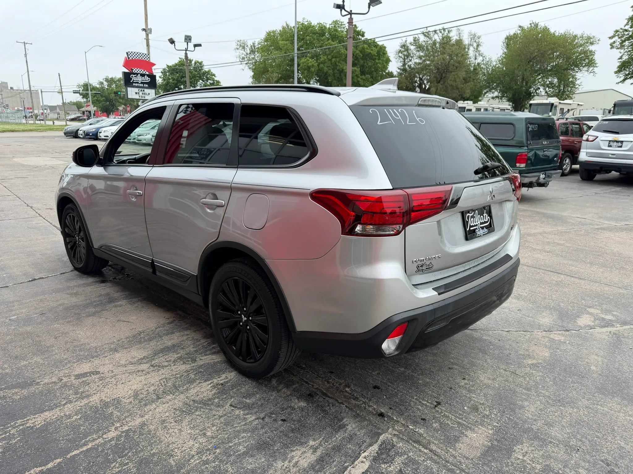 Used 2020 Mitsubishi Outlander SE FWD image 5