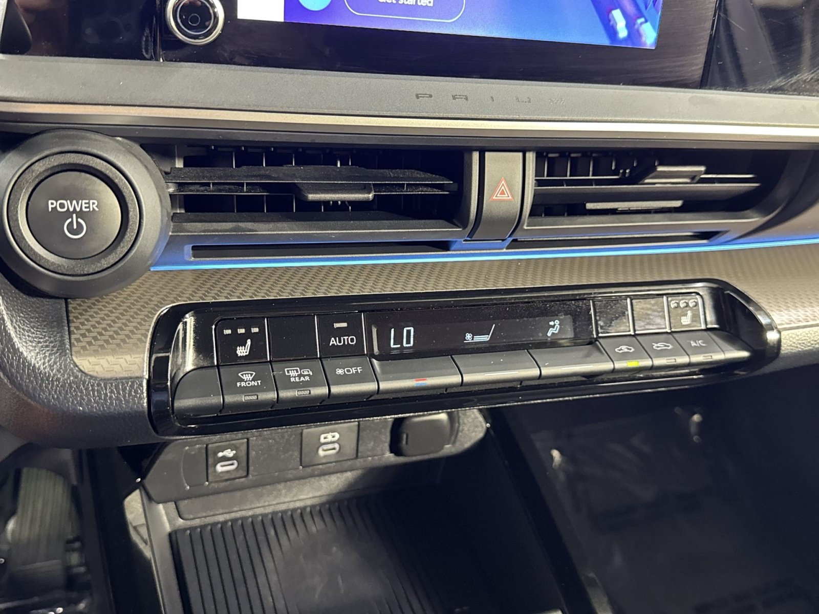 Used 2024 Toyota Prius XLE AWD/4WD image 33
