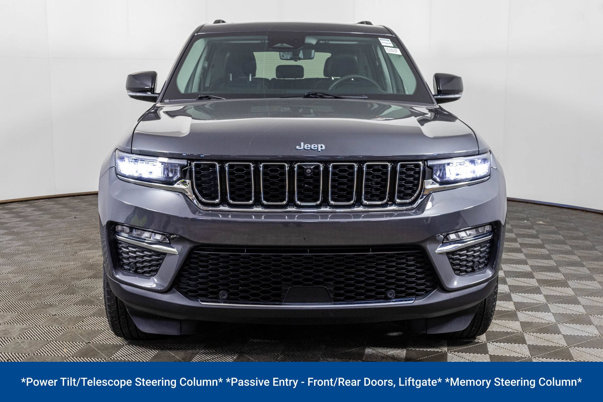 Used 2022 Jeep Grand Cherokee Limited 4xe w/ Luxury Tech Group II AWD/4WD image 16