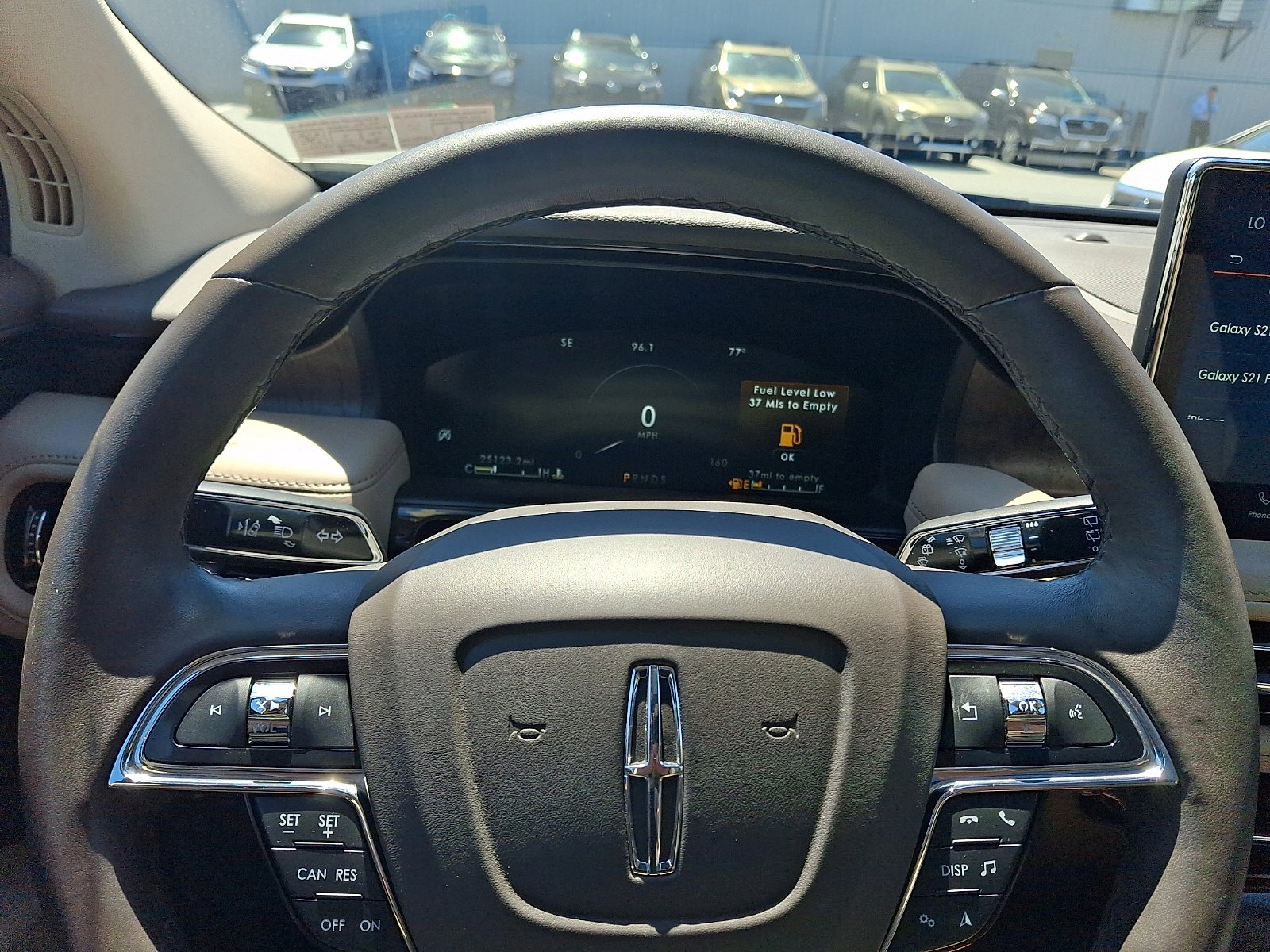 Used 2023 Lincoln Nautilus Reserve w/ Cargo Utility Package AWD/4WD image 18