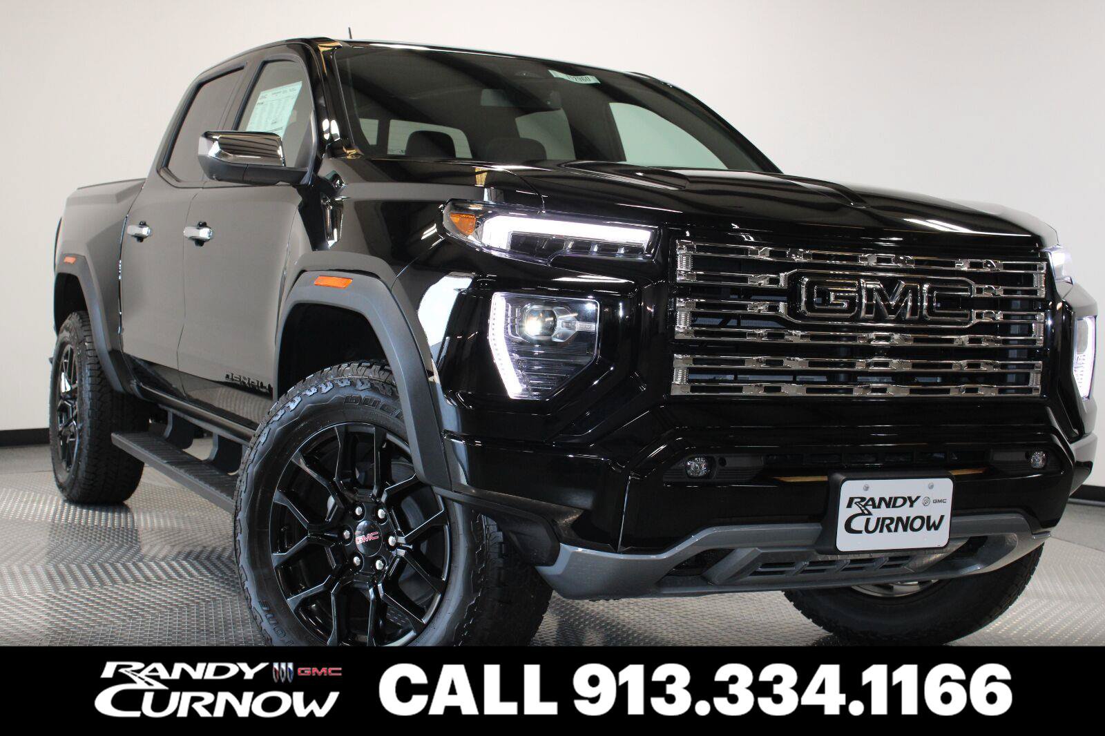 New 2026 GMC Canyon Denali w/ LPO, Denali Black Edition AWD/4WD image 1