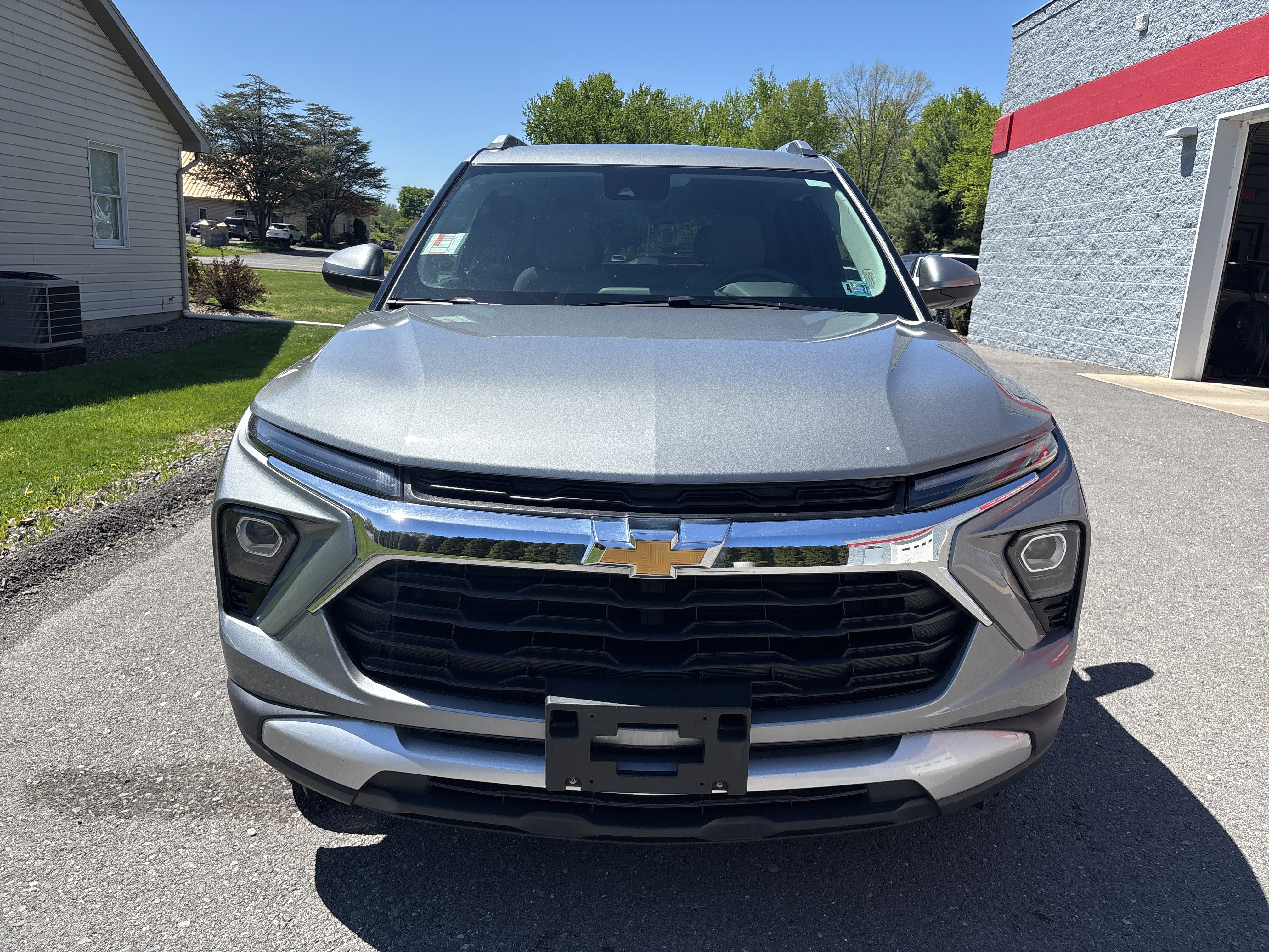 Used 2025 Chevrolet TrailBlazer LT AWD/4WD image 9