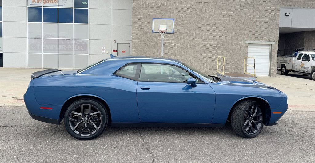 Used 2021 Dodge Challenger SXT w/ Blacktop Package RWD image 5