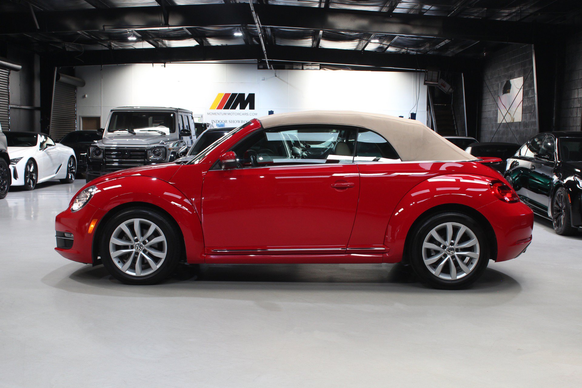 Used 2014 Volkswagen Beetle TDI FWD image 4