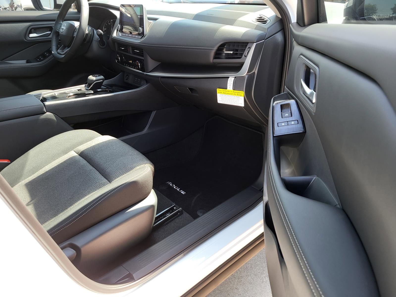 New 2026 Nissan Rogue SV image 10