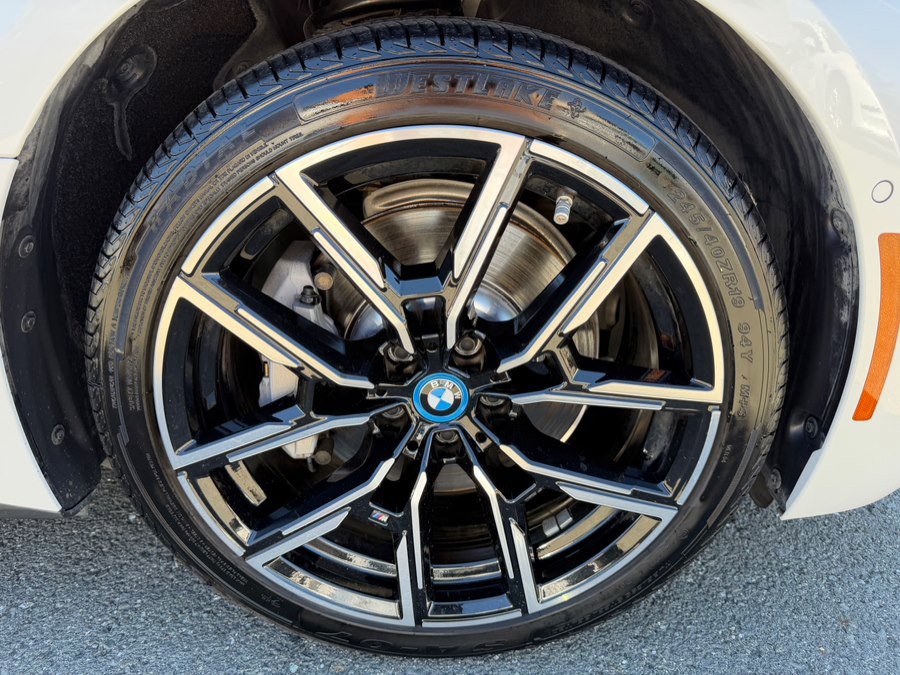 Used 2023 BMW i4 eDrive40 w/ M Sport Package image 56