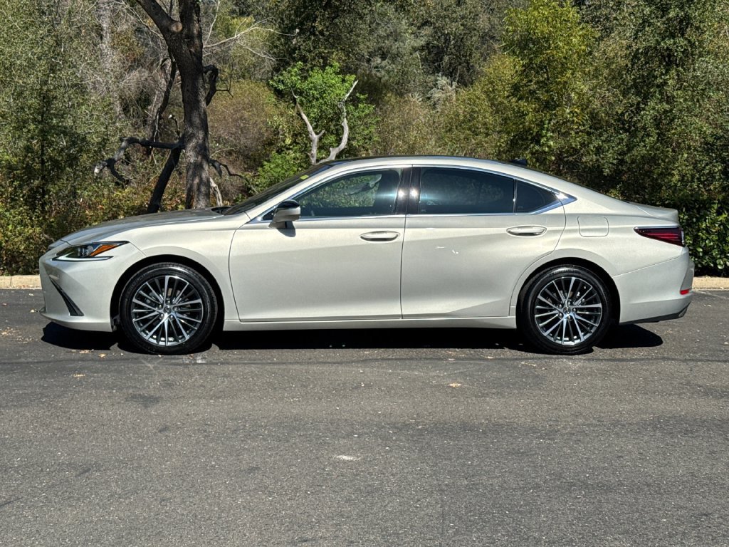 Used 2025 Lexus ES 350 w/ Premium Package FWD image 8