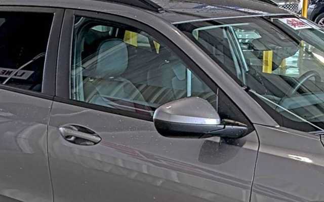 Used 2025 Chevrolet Trax LT FWD image 5