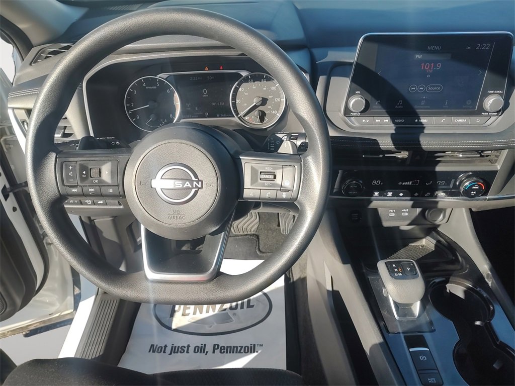 Used 2024 Nissan Rogue SV image 10