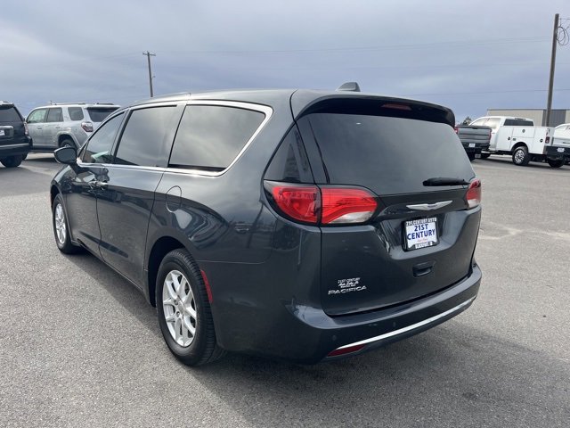 Used 2020 Chrysler Pacifica Touring w/ Advanced Safetytec Group image 10