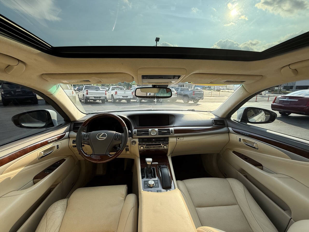 Used 2016 Lexus LS 460 L RWD image 12