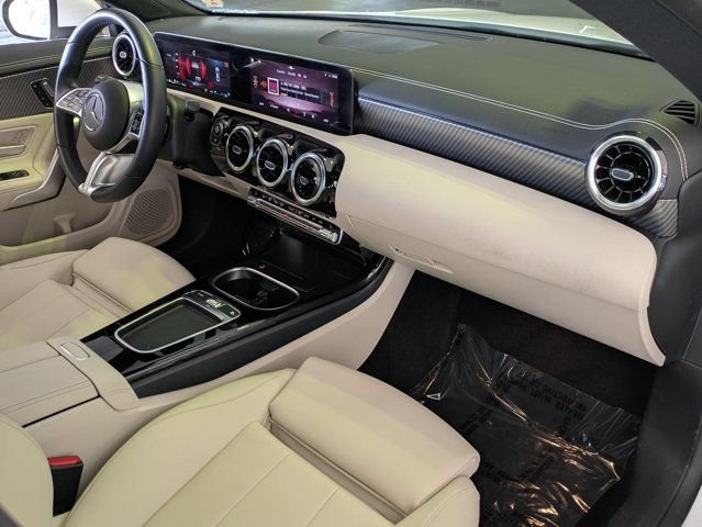 Used 2025 Mercedes-Benz CLA 250 image 29
