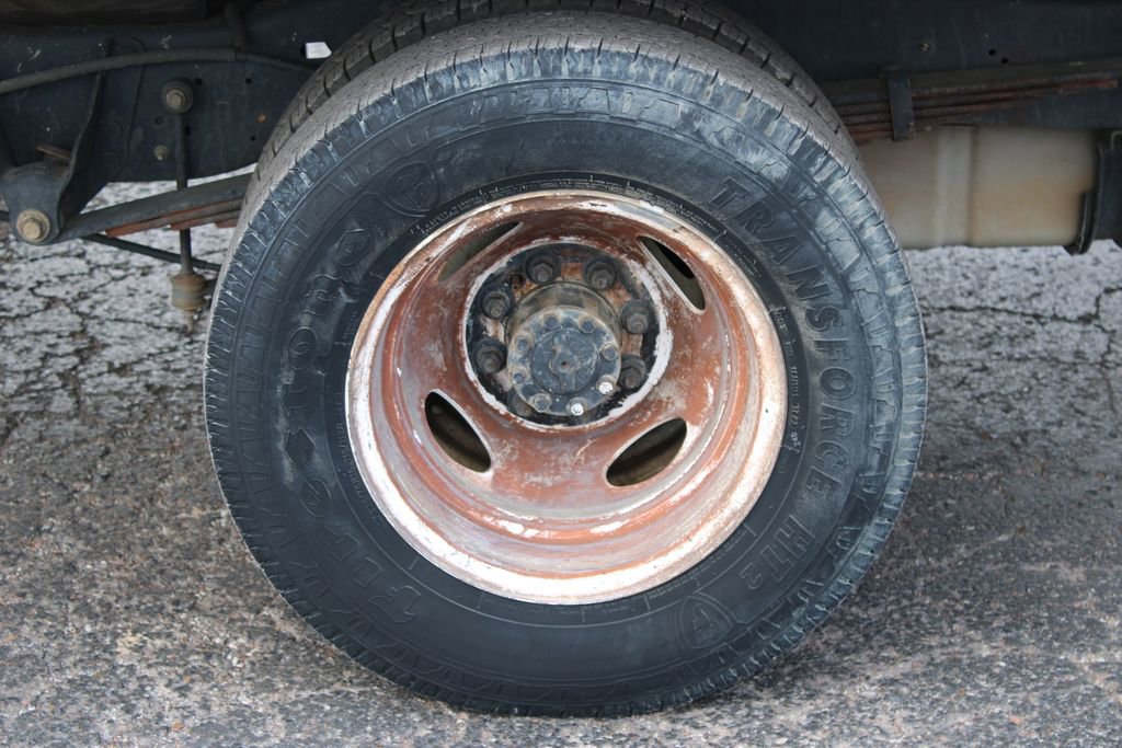 Used 2015 Ford E-350 and Econoline 350 Super Duty image 15