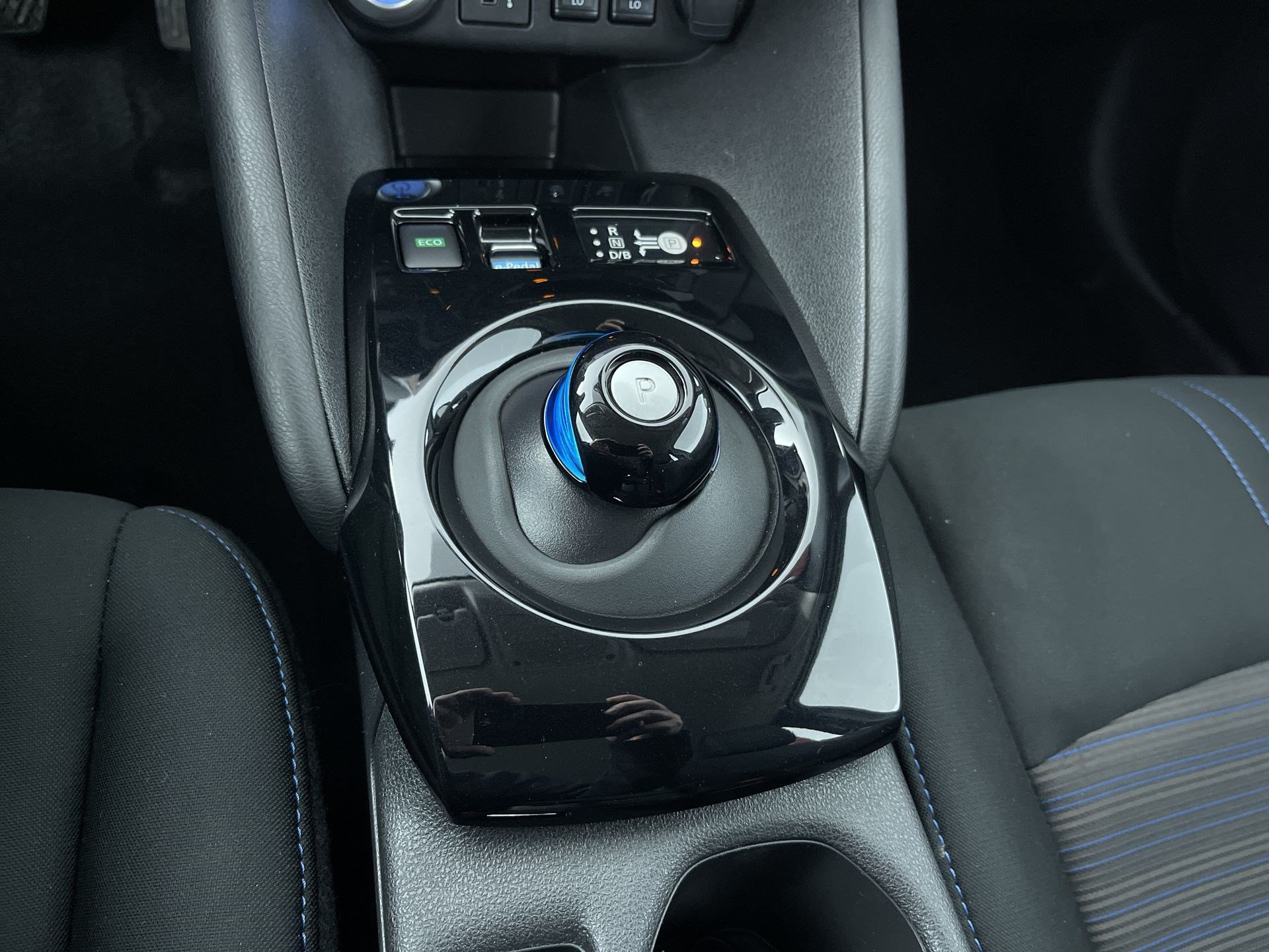 Certified 2025 Nissan Leaf SV Plus FWD image 22