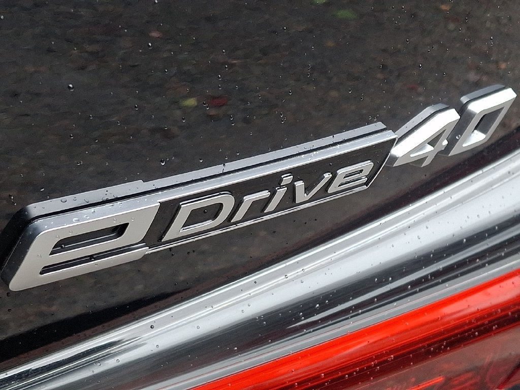 Certified 2024 BMW i4 eDrive40 w/ Premium Package RWD image 31
