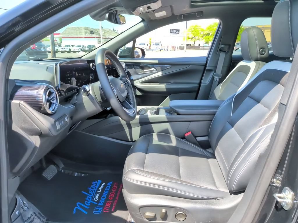 Used 2024 Chevrolet Blazer EV LT AWD/4WD image 19