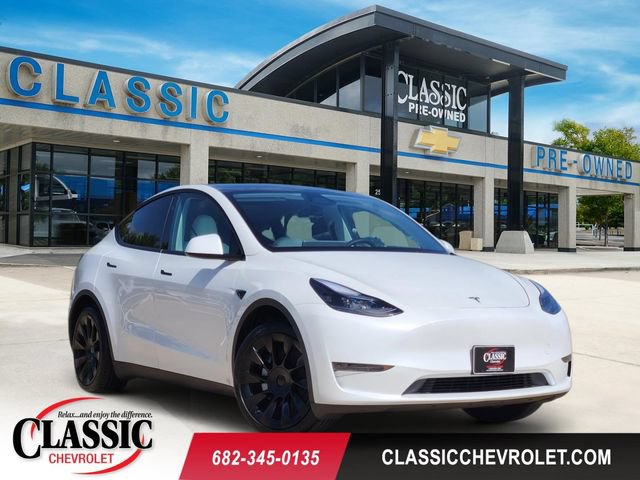 Used 2025 Tesla Model Y Long Range RWD image 1