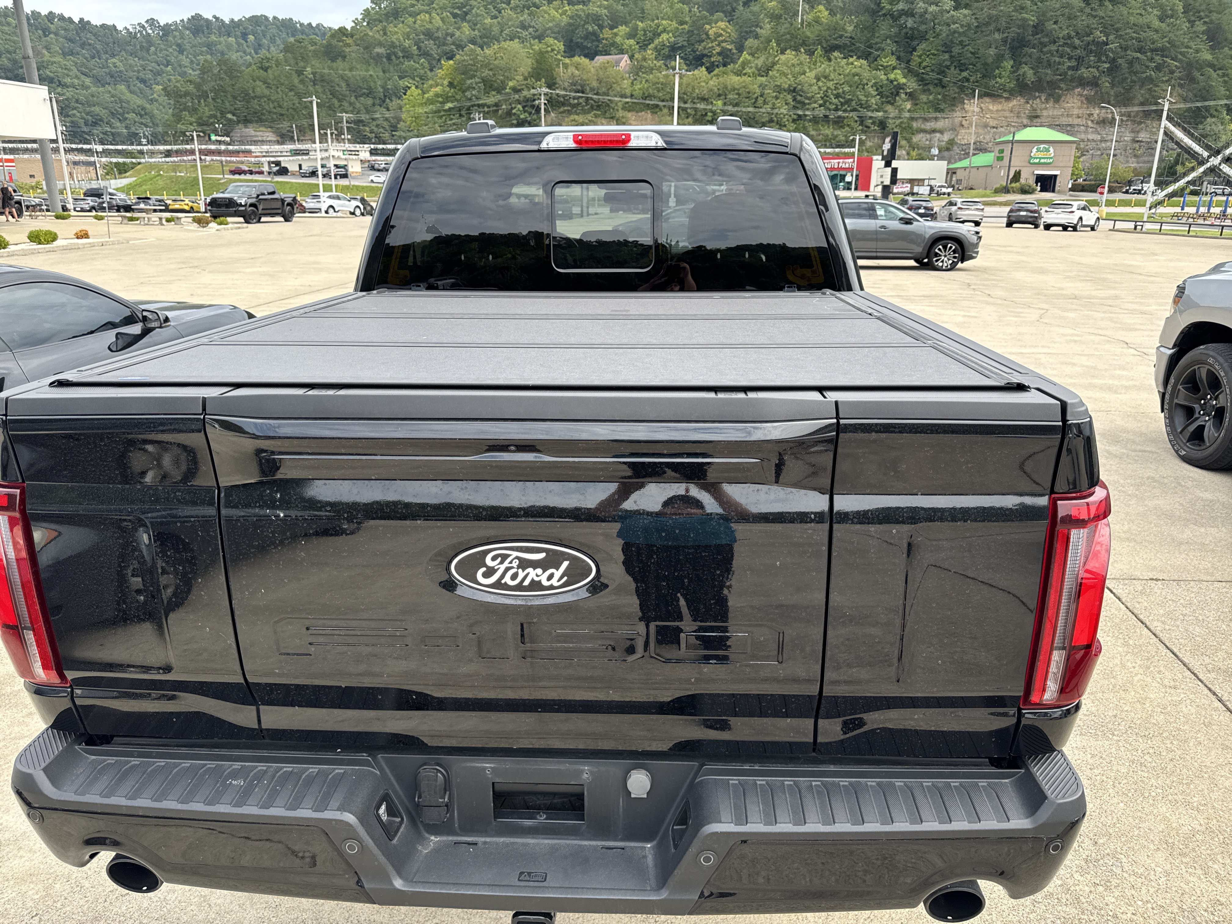 Used 2024 Ford F150 Lariat w/ Equipment Group 502A High AWD/4WD image 11