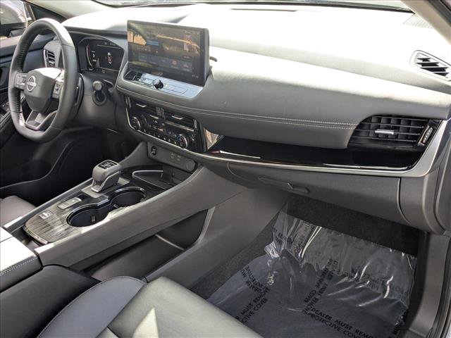 Certified 2025 Nissan Rogue SL w/ SL Premium Package FWD image 22