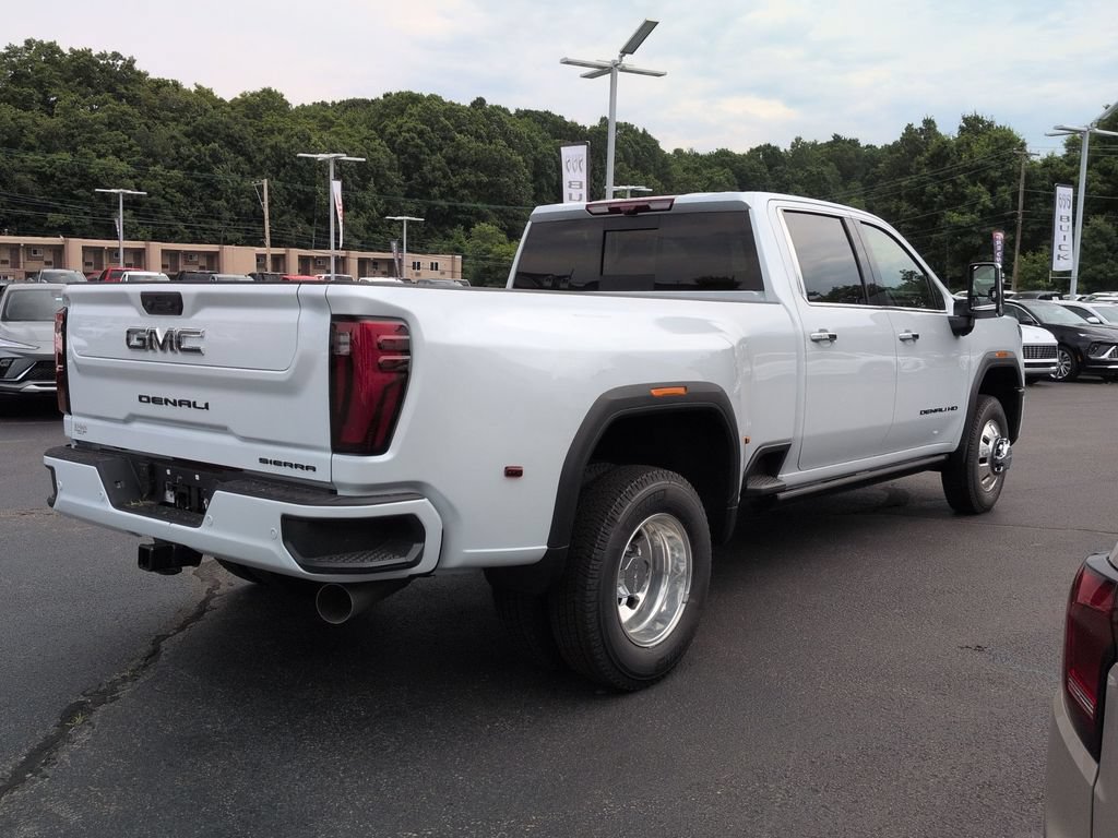 New 2026 GMC Sierra 3500 Denali Ultimate w/ LPO, Black Badging Package AWD/4WD image 5