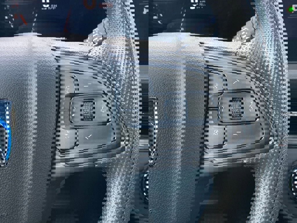 Used 2025 Buick Envista Preferred image 17