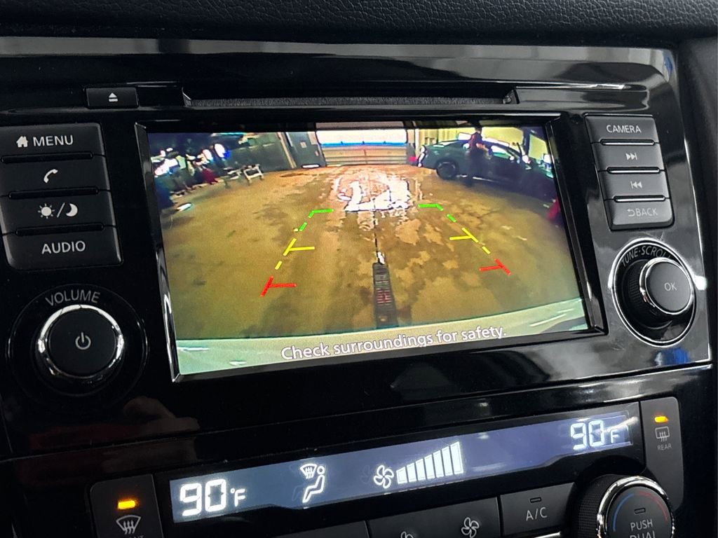 Used 2019 Nissan Rogue SV image 32