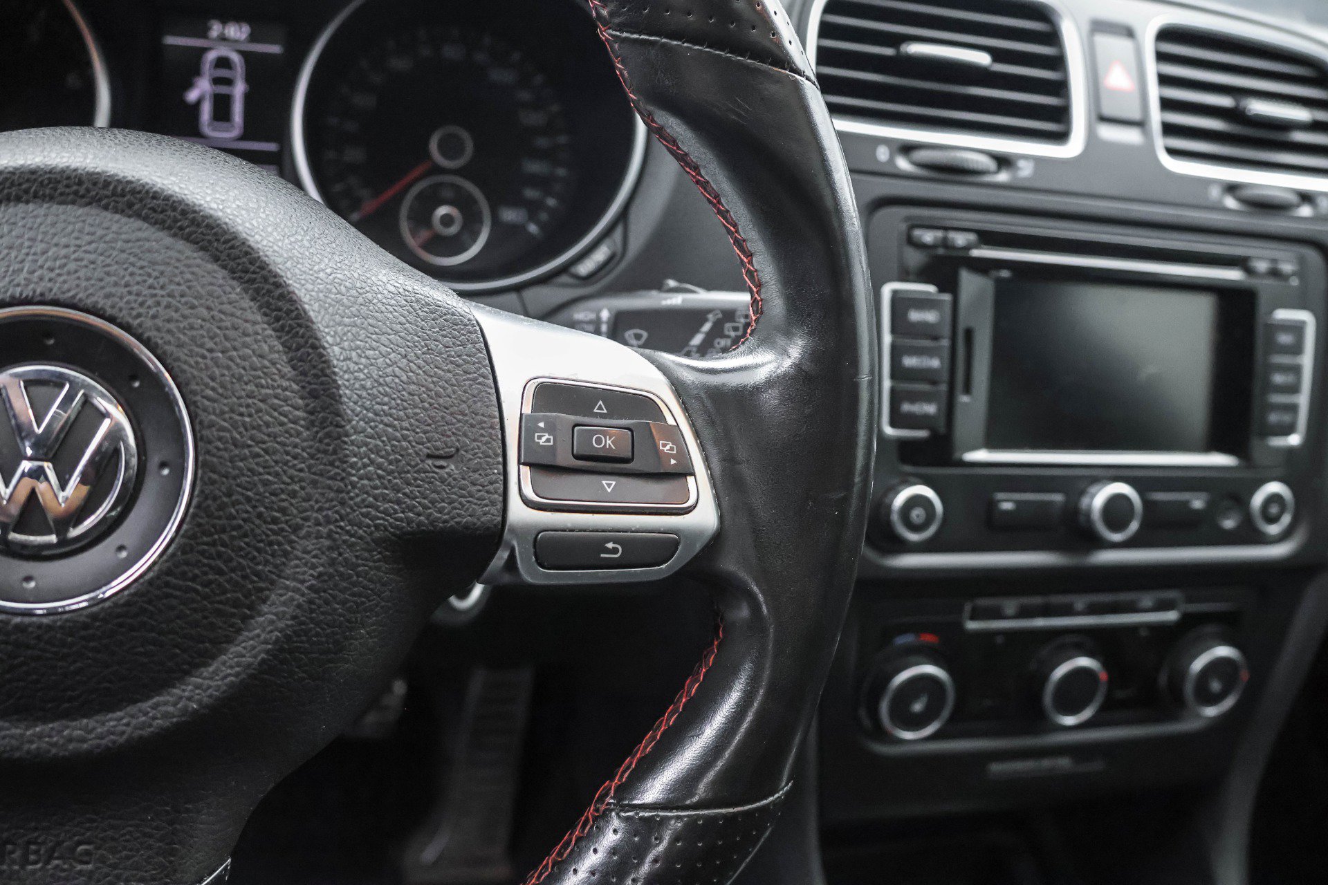 Used 2011 Volkswagen GTI Autobahn image 14