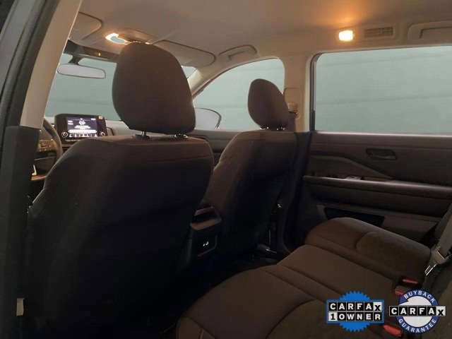 Used 2024 Nissan Pathfinder S image 17