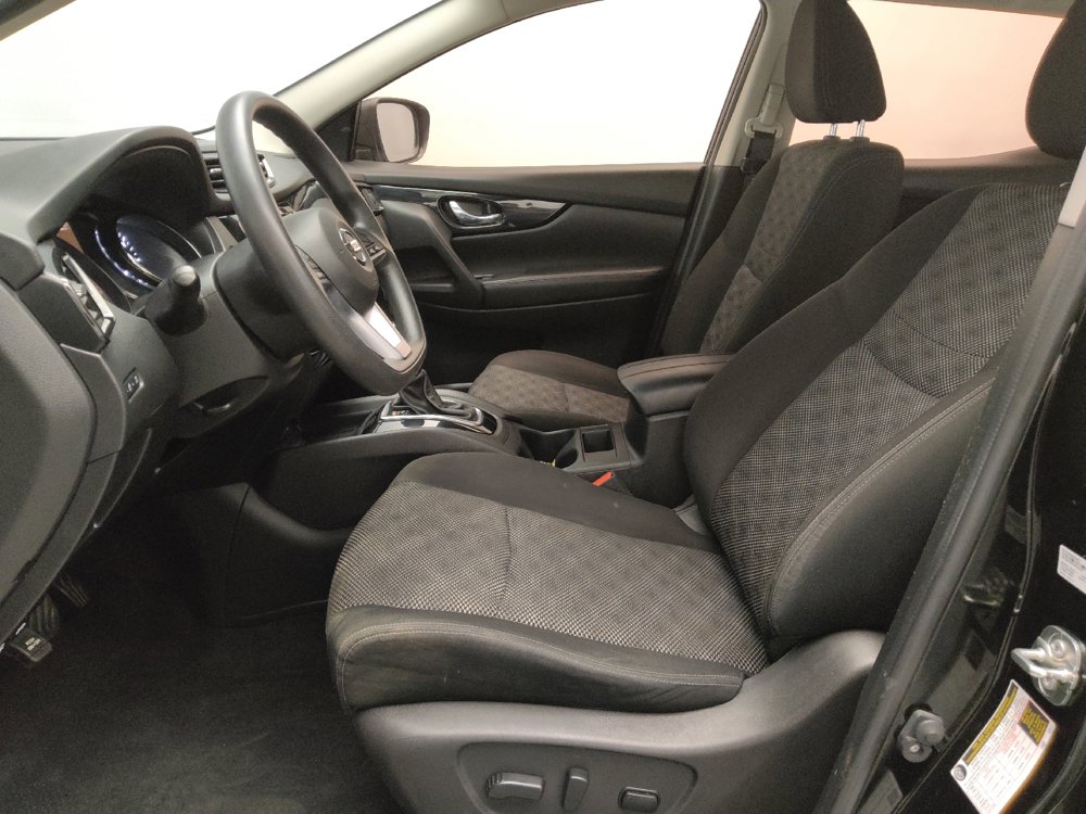 Used 2018 Nissan Rogue Sport SV image 17