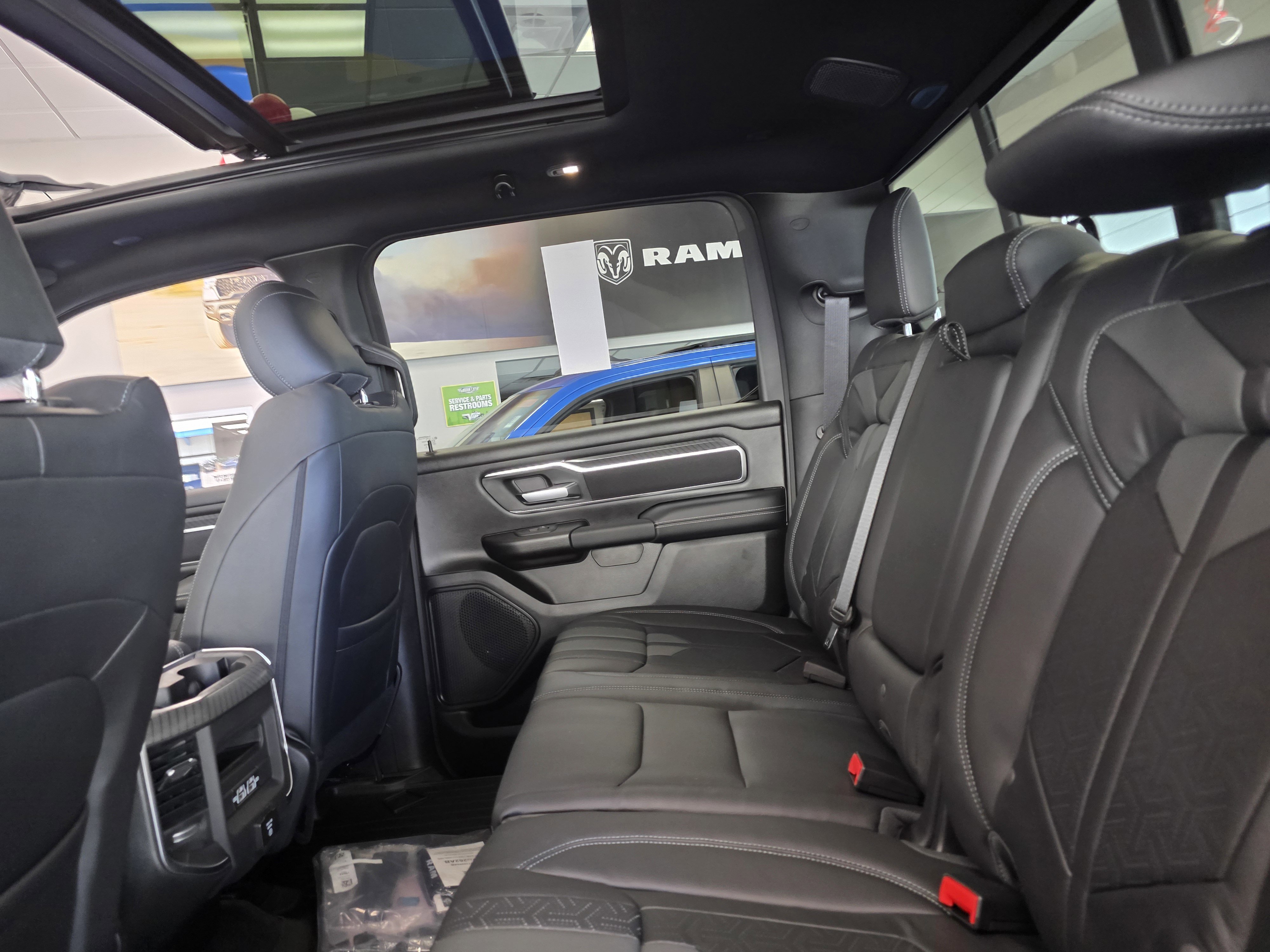 New 2026 RAM 1500 Big Horn AWD/4WD image 11