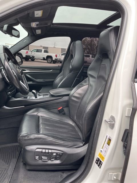 Used 2017 BMW X5 M image 27
