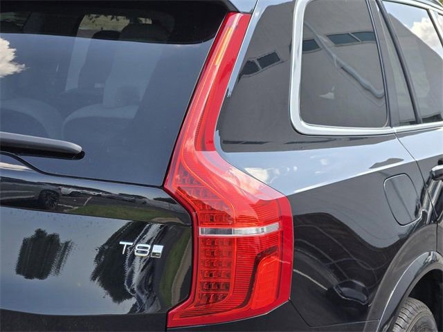 New 2025 Volvo XC90 T8 Plus w/ Protection Package Premier image 17