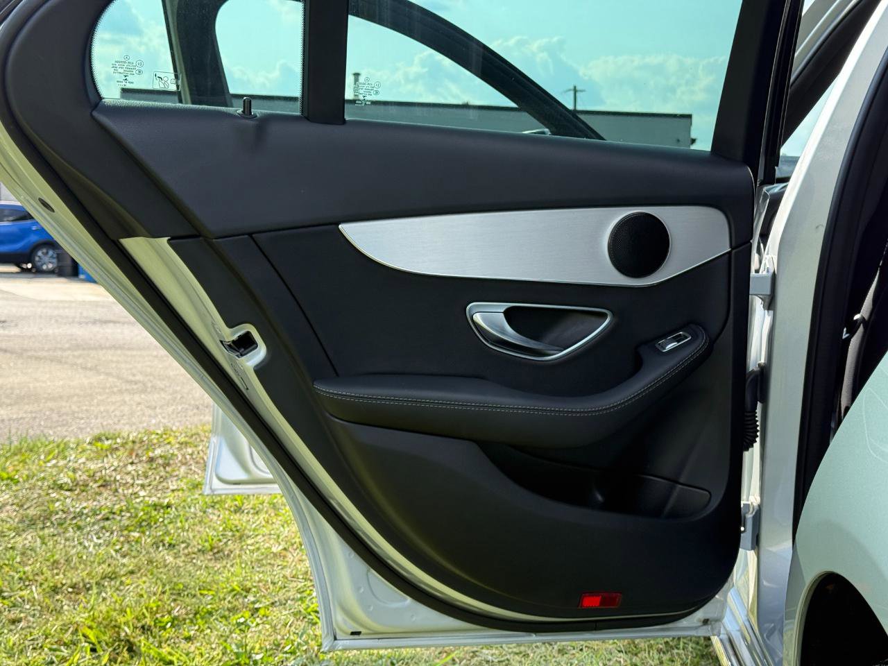 Used 2019 Mercedes-Benz C 300 Sedan image 17